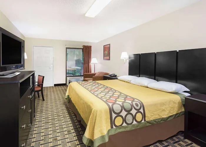 Super 8 by Wyndham Decatur/Lithonia/Atl Area