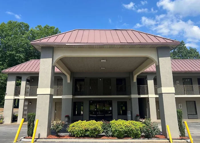 Super 8 by Wyndham Decatur/Lithonia/Atl Area
